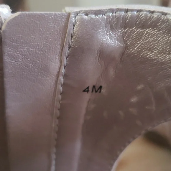 Big Girls Peep-Toe Sandals with Bow Accent Size 4M - Picture 11 of 14